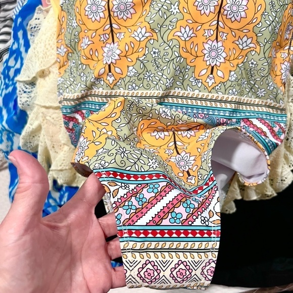 NEW,Zaful, Fun, Flirty & Fabulous, Floral Ruffle Backless Swimsuit, Size XL - Picture 8 of 12